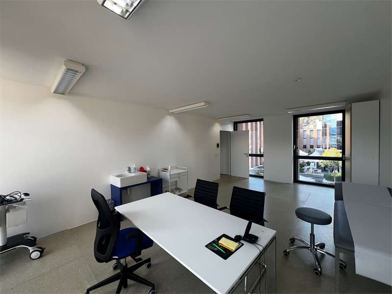 Rif. 2642 - World Trade Center, Agno - Büro/Arztpraxis zur Miete (5)