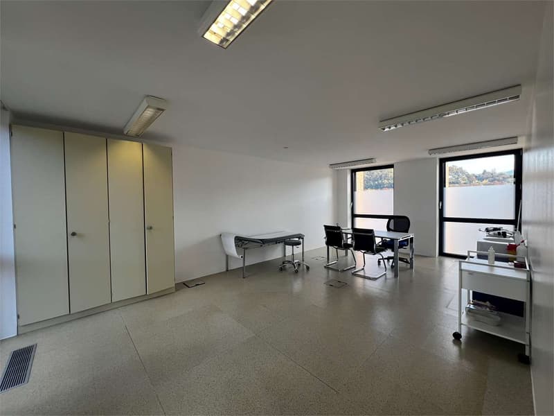 Rif. 2642 - World Trade Center, Agno - Büro/Arztpraxis zur Miete (4)