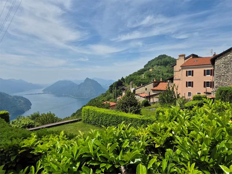 2608_Casa rustica ticinese nel nucleo con vista lago. (1)
