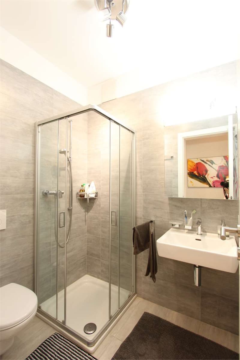 Modern and spacious in excellent location. Ref. 888 (13)