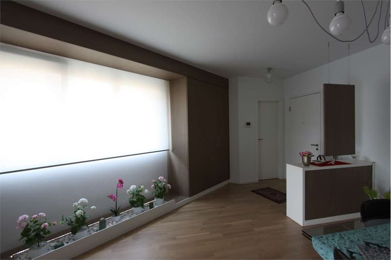 Modern and spacious in excellent location. Ref. 888 (2)