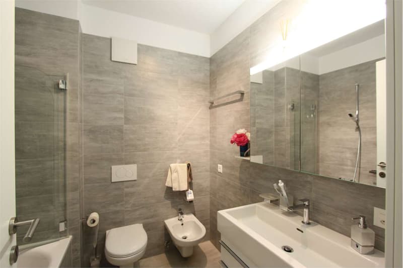 Modern and spacious in excellent location. Ref. 888 (11)