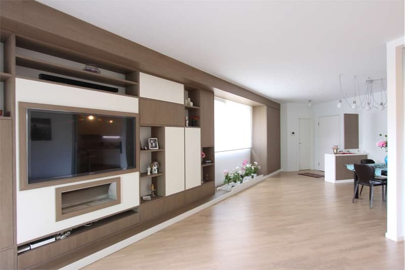 Modern and spacious in excellent location. Ref. 888 (3)