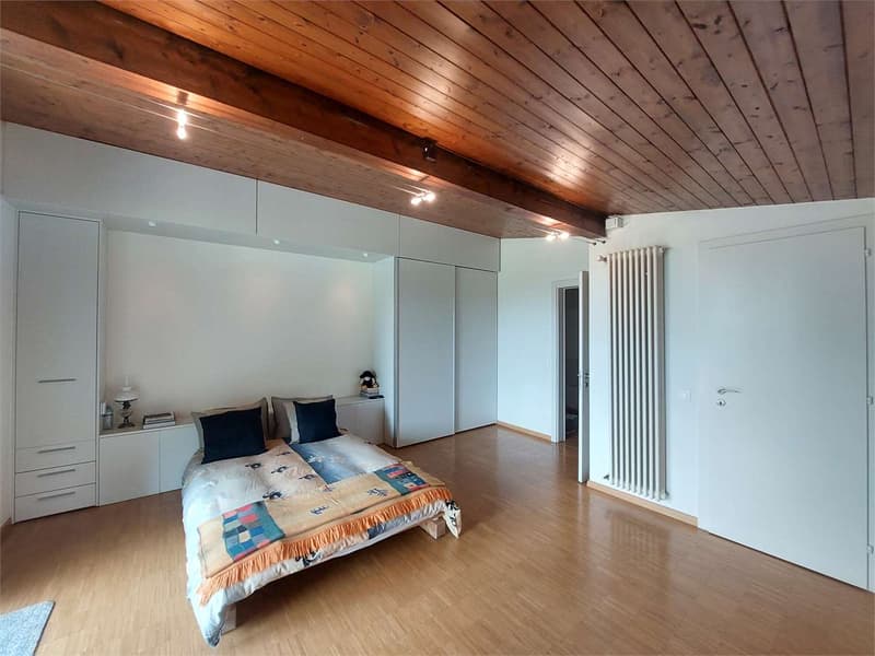 2514_Tremona, wonderful villa surrounded by greenery (7)