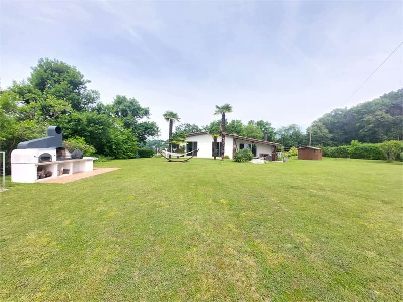 2514_Tremona, wonderful villa surrounded by greenery (1)