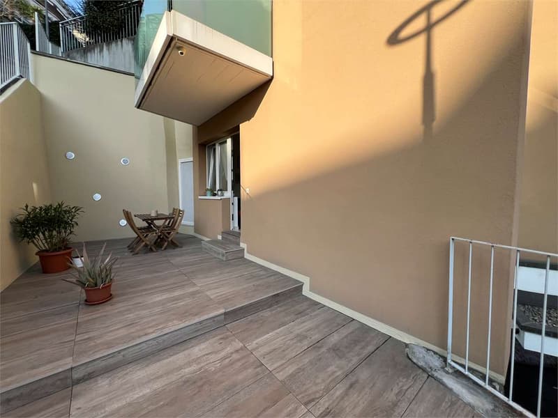 Rif. 2650 - 2 Zimmer mit großer Terrasse, 5 Minuten von Lugano entfernt (1)