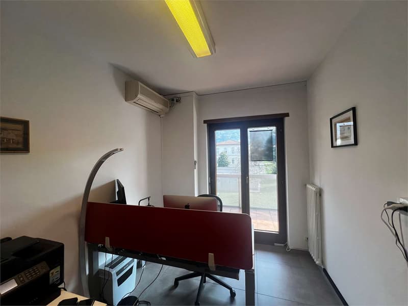 Büroarbeitsplatz (Schreibtisch) in Lugano zur Miete, ref. 2673 (3)