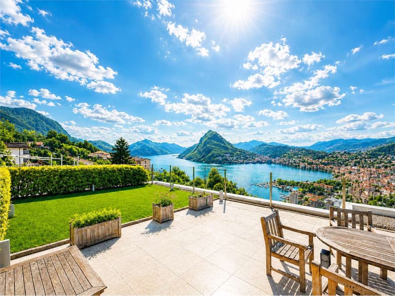 Exclusive Attic with Roof Garden and Panoramic View of Lake Lugano (1)