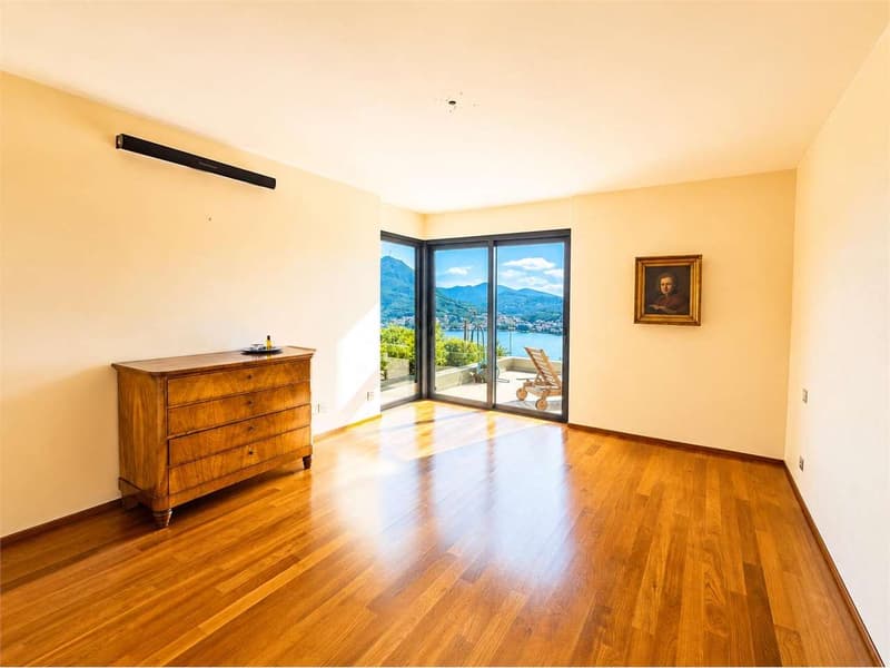 Exclusive Attic with Roof Garden and Panoramic View of Lake Lugano (6)