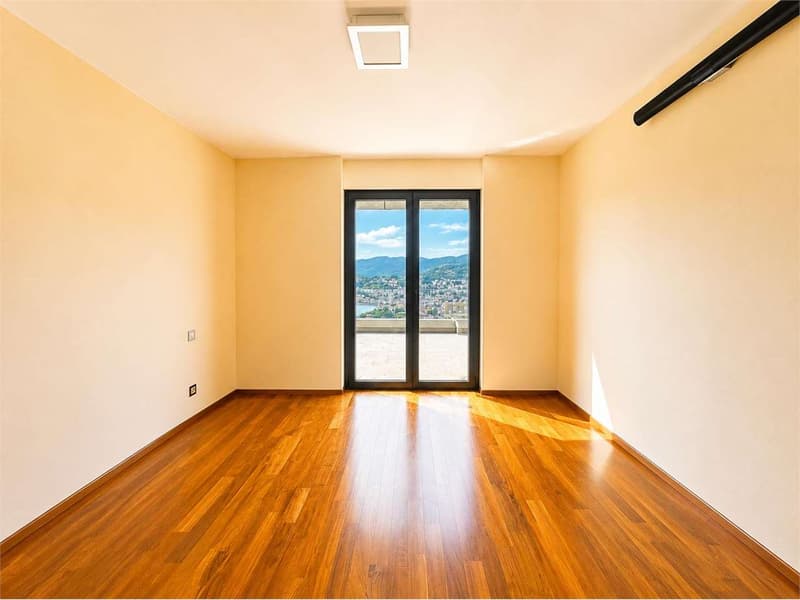Exclusive Attic with Roof Garden and Panoramic View of Lake Lugano (8)