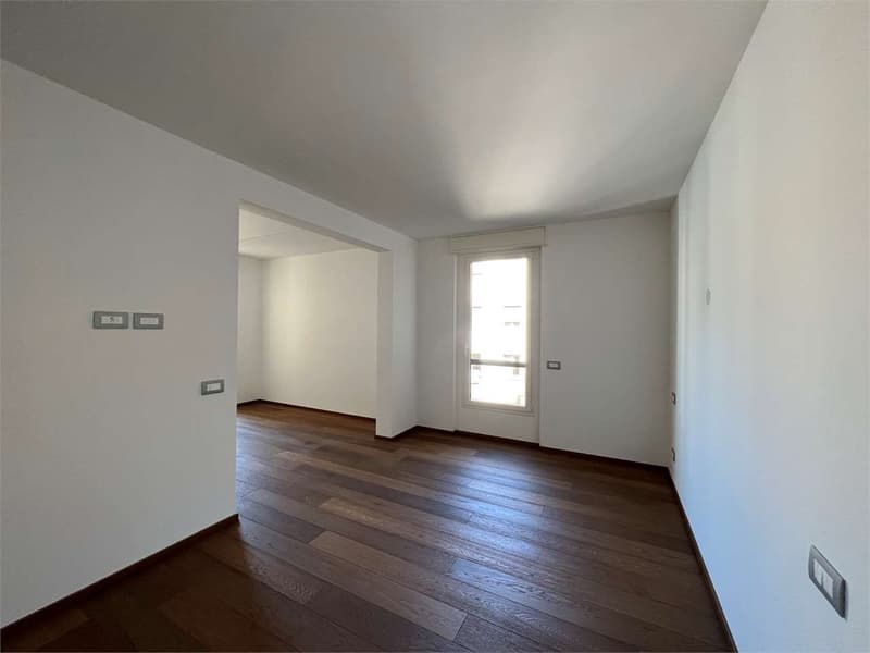 Rif. 2688 Cassarate geräumiges 3.5-Zimmer-Wohnung mit Seeblick (11)