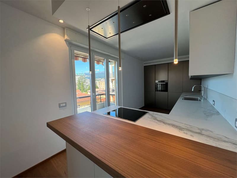 Rif. 2688 Cassarate geräumiges 3.5-Zimmer-Wohnung mit Seeblick (5)