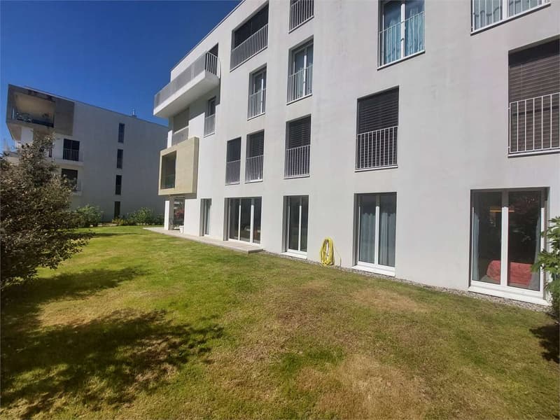 2374_Großes 3.5-Zimmer-Wohnung mit privatem Garten in Barbengo (4)
