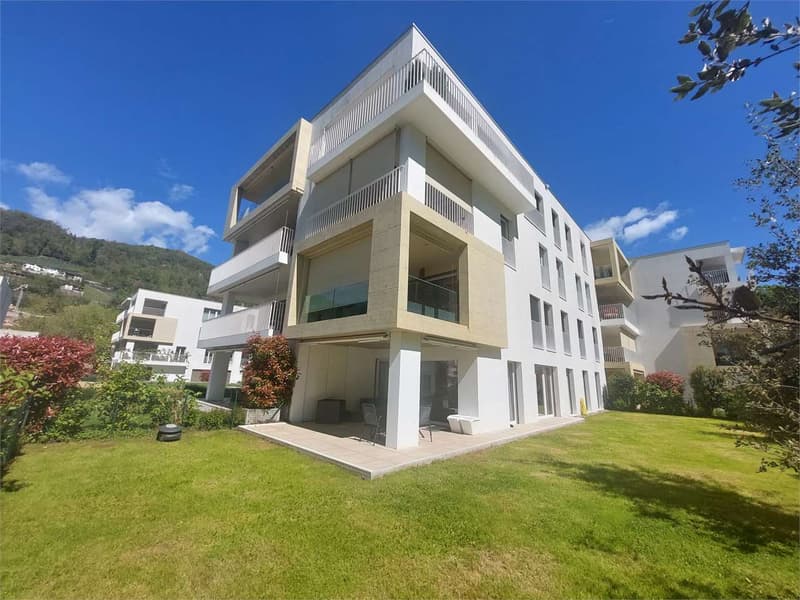 2374_Großes 3.5-Zimmer-Wohnung mit privatem Garten in Barbengo (3)