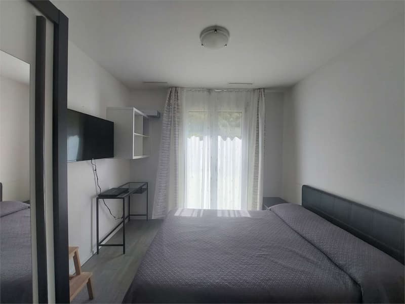 2374_Großes 3.5-Zimmer-Wohnung mit privatem Garten in Barbengo (8)