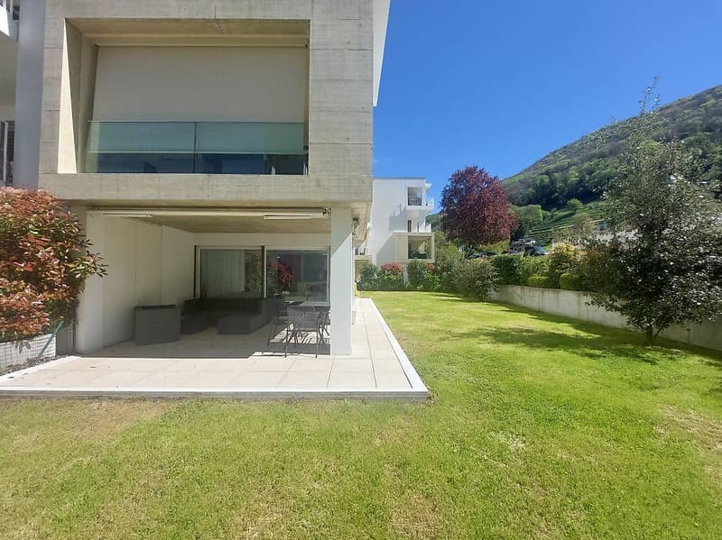 2374_Großes 3.5-Zimmer-Wohnung mit privatem Garten in Barbengo (2)
