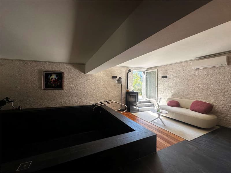 Panoramic villa with indoor pool in the heart of Vico Morcote (11)
