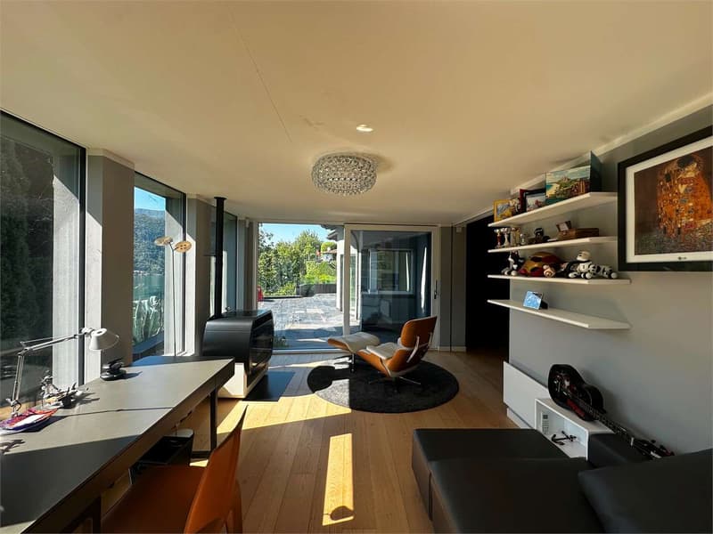 Panoramic villa with indoor pool in the heart of Vico Morcote (8)
