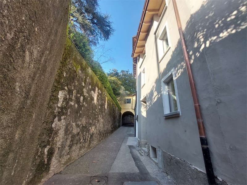 Riva San Vitale, independent house in the center 2575 (1)