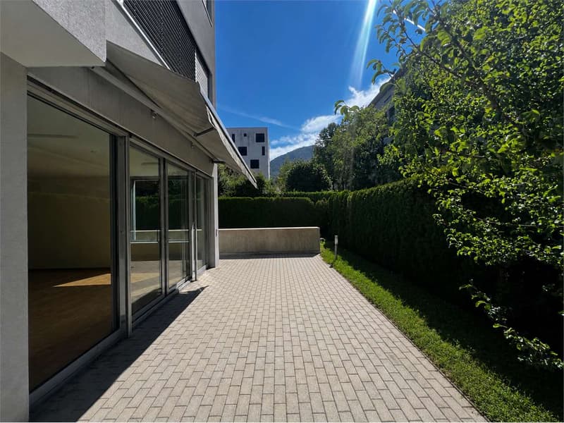 Rif. 2703 Lugano in affitto ampio 2.5 locali con giardino privato (3)