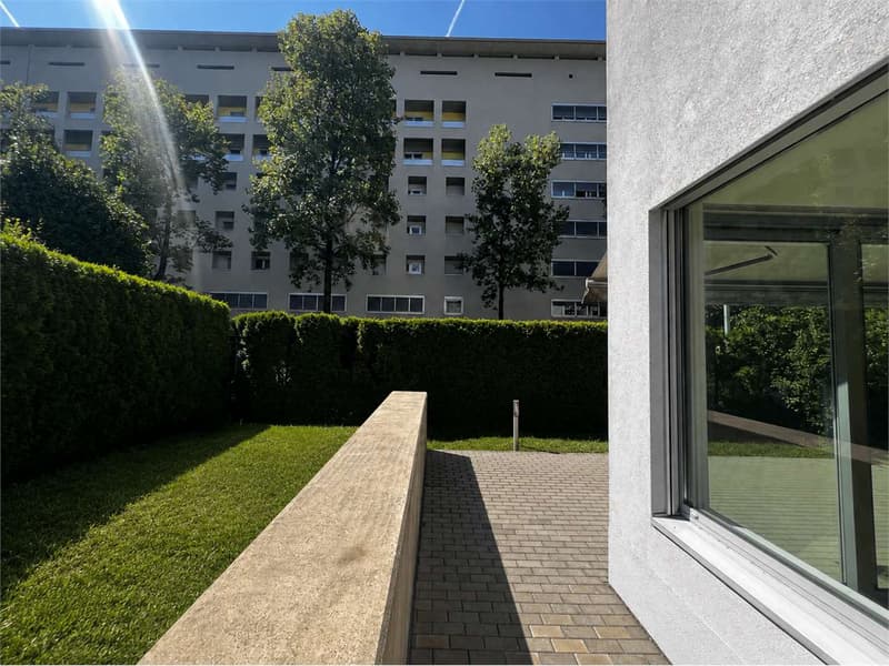 Rif. 2703 Lugano in affitto ampio 2.5 locali con giardino privato (1)