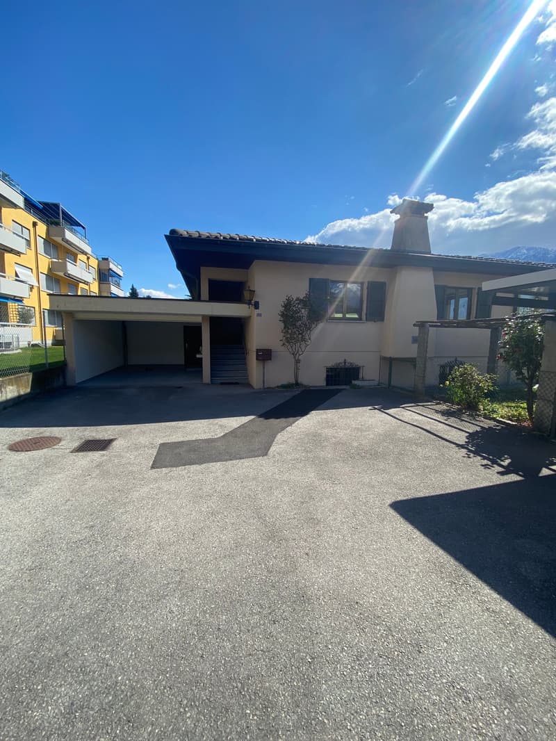 Villa di 5 locali ad Ascona in zona centrale e tranquilla con possibilità di ampliamento (1)