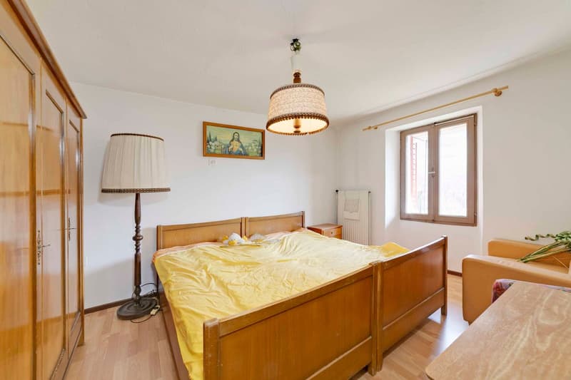 Single-family house with 6 rooms and panoramic view in Isone (13)