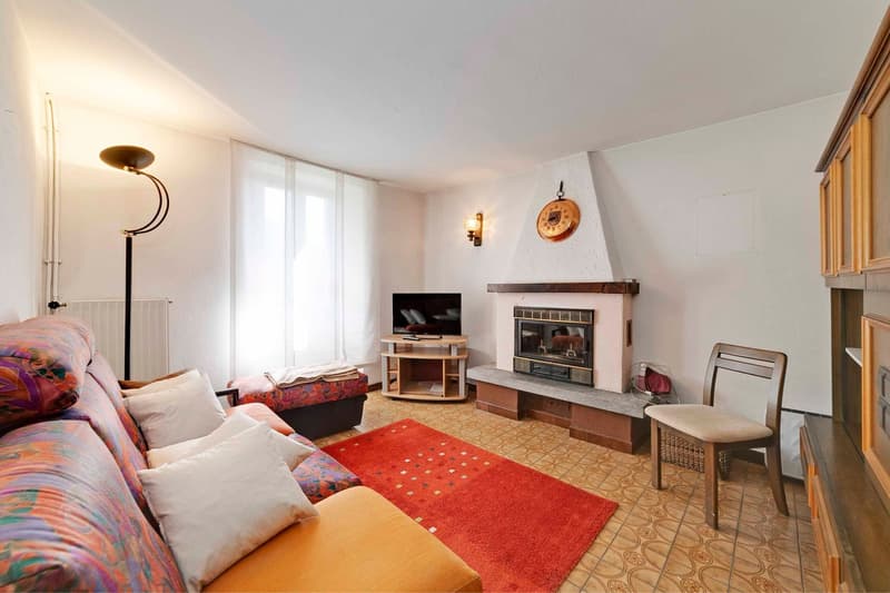 Single-family house with 6 rooms and panoramic view in Isone (8)