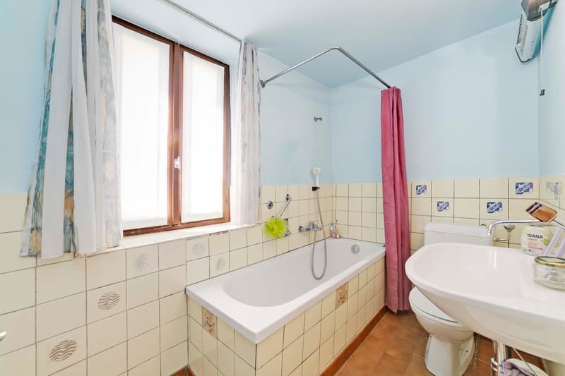 Einfamilienhaus mit 6 Zimmern und Panoramablick in Isone (9)