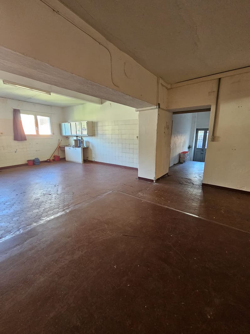 70 sqm warehouse on the ground floor in strategic location – Taverne (2)