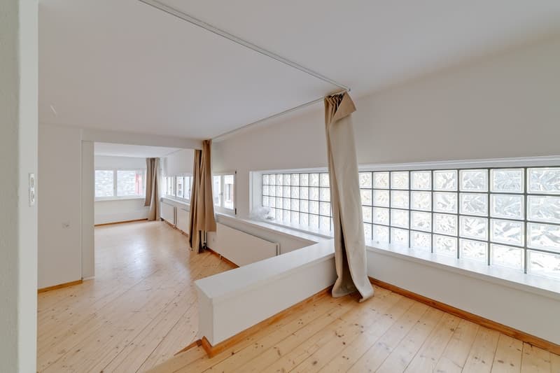 Bellissimo loft ristrutturato di 120 mq a Cadro (11)