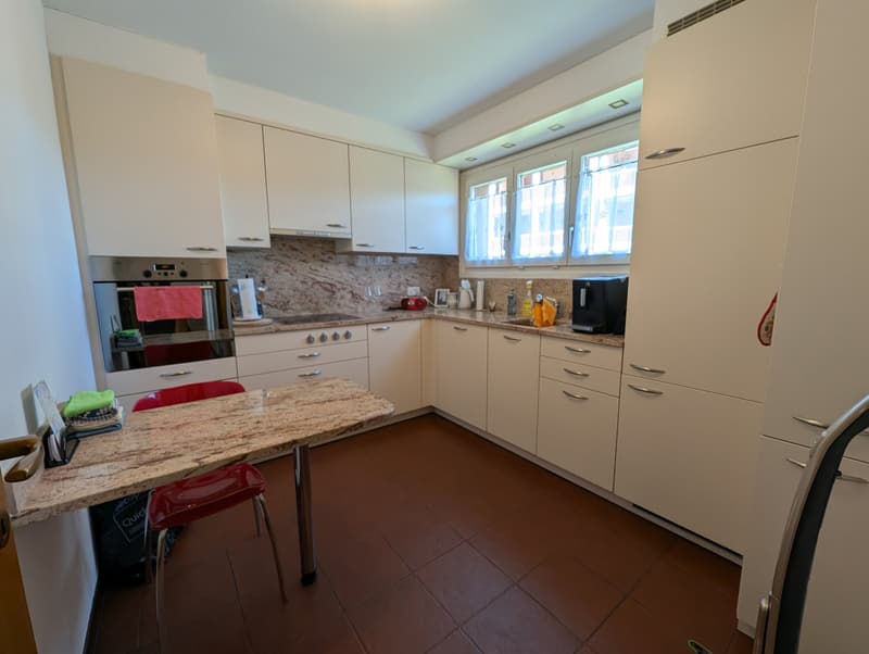 Schönes Apartment mit 4.5 Zimmern, nur wenige Schritte vom See entfernt (9)