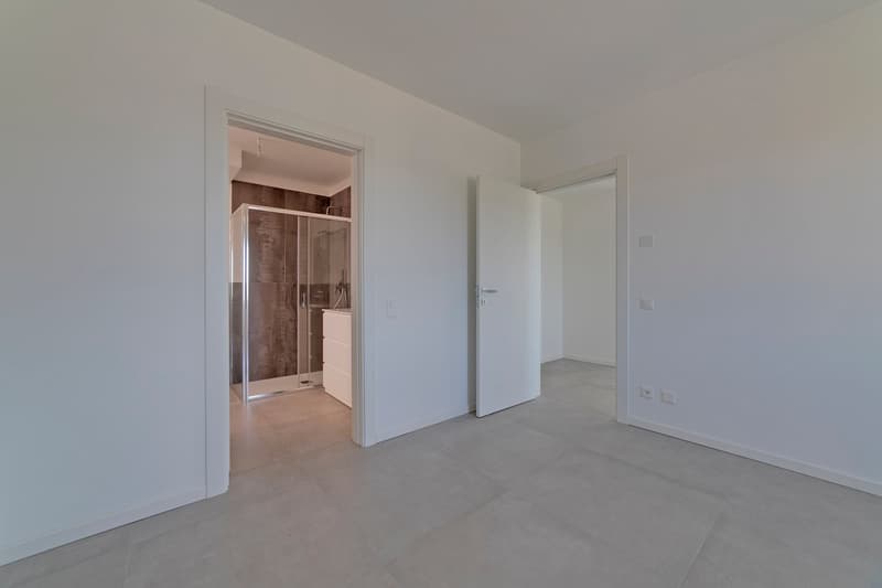 Appartement moderne et élégant avec terrasse couverte et jardin fabuleux (7)