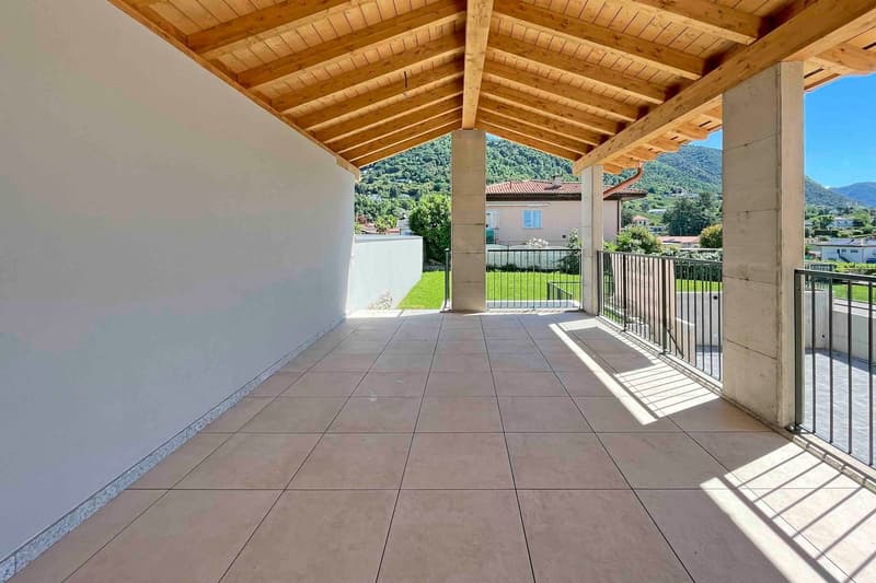 Appartement moderne et élégant avec terrasse couverte et jardin fabuleux (16)
