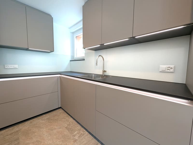 Modernes und elegantes Ferien-Penthouse am See mit Bootsliegeplatz (4)
