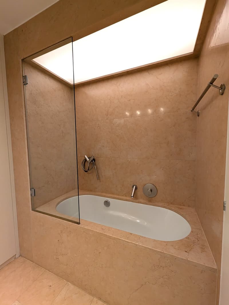 Modernes und elegantes Ferien-Penthouse am See mit Bootsliegeplatz (13)