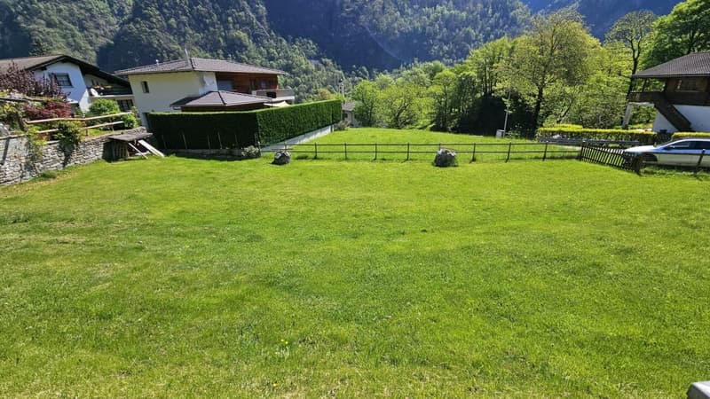 Terrain constructible à Soazza (2)