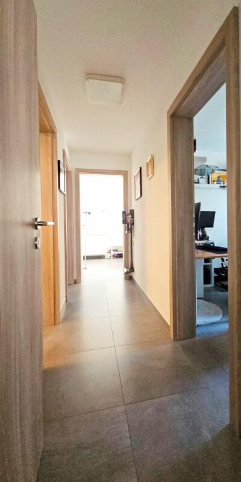 Wohnung mit 4.5 Zimmern und Garten (7)