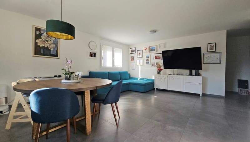 Wohnung mit 4.5 Zimmern und Garten (4)