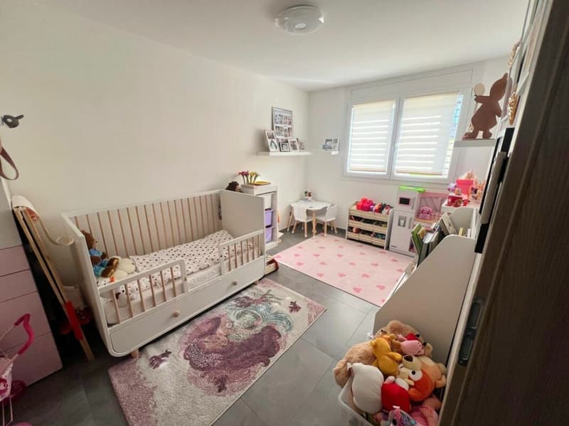 Wohnung mit 4.5 Zimmern und Garten (11)