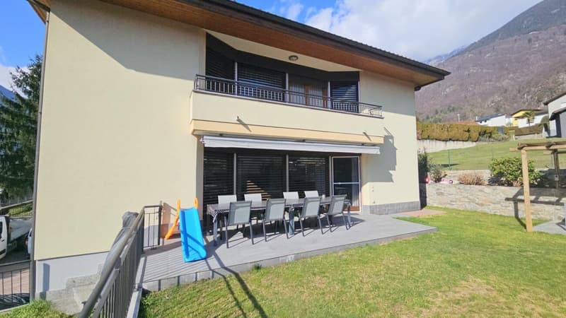 AMPIA CASA INDIPENDENTE CON GIARDINO (3)