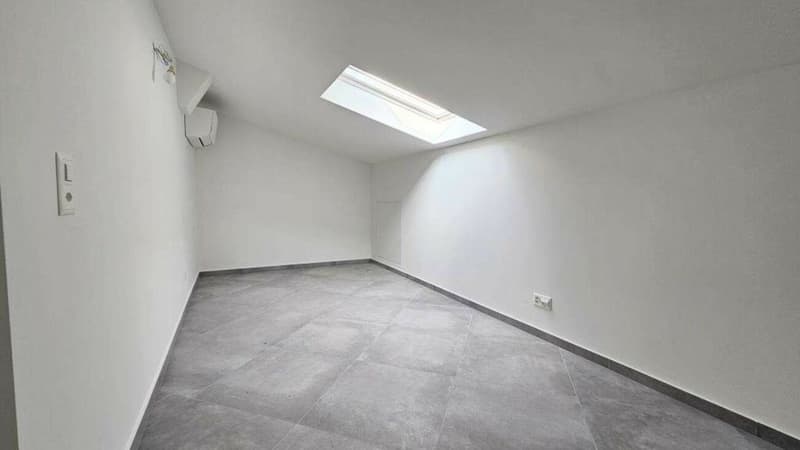 APPARTAMENTO MANSARDATO A CAPOLAGO (8)