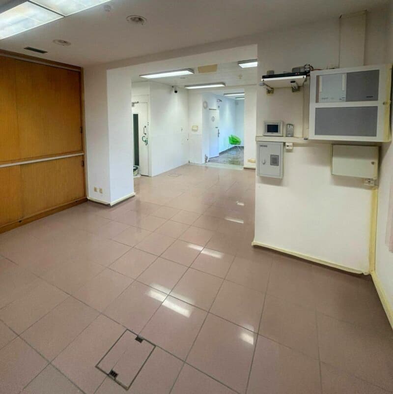 LOCALE COMMERCIALE (6)