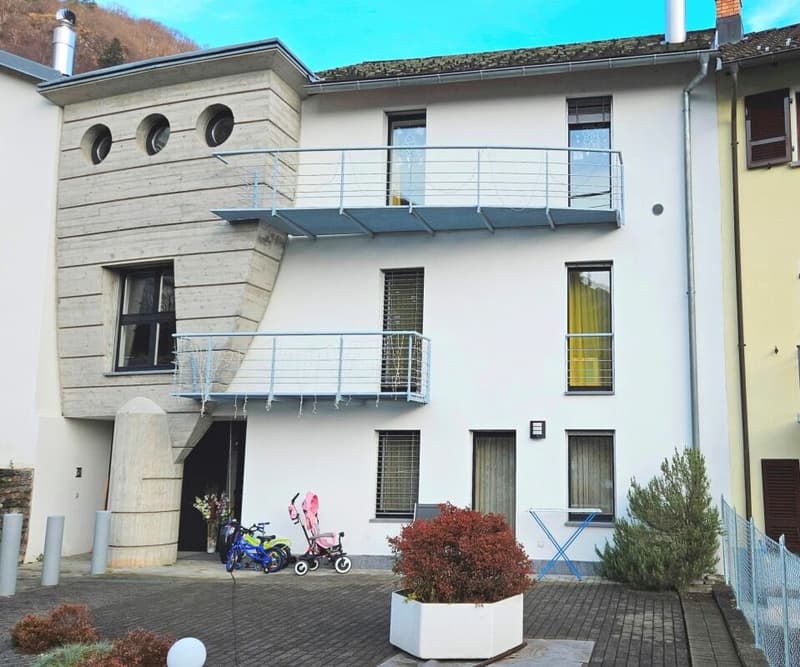 CASA UNIFAMILIARE CON APPARTAMENTO DA REDDITO (1)