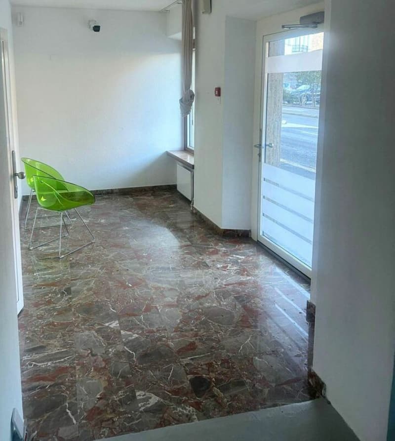 LOCALE COMMERCIALE/NEGOZIO/UFFICIO (7)