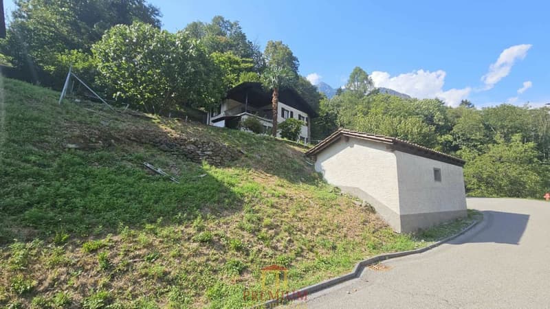 INTERESSANTE CASA UNIFAMILIARE A GRONO (4)