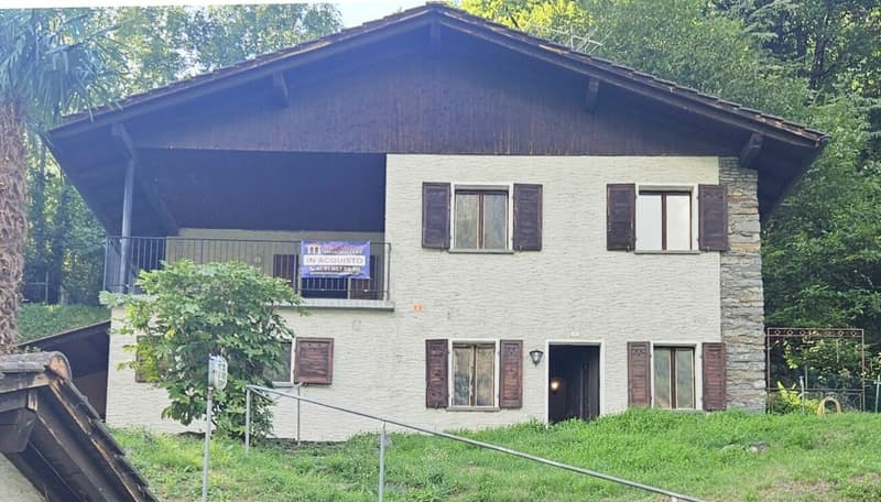 INTERESSANTE CASA UNIFAMILIARE A GRONO-LEGGIA (1)