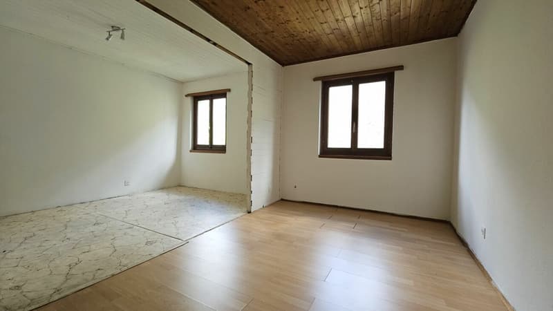 INTERESSANTE CASA UNIFAMILIARE A GRONO-LEGGIA (9)