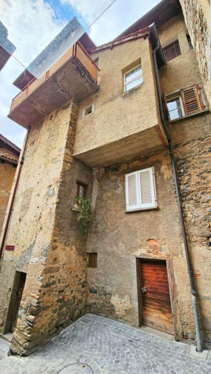 CASA DI NUCLEO DA RISTRUTTURARE (2)