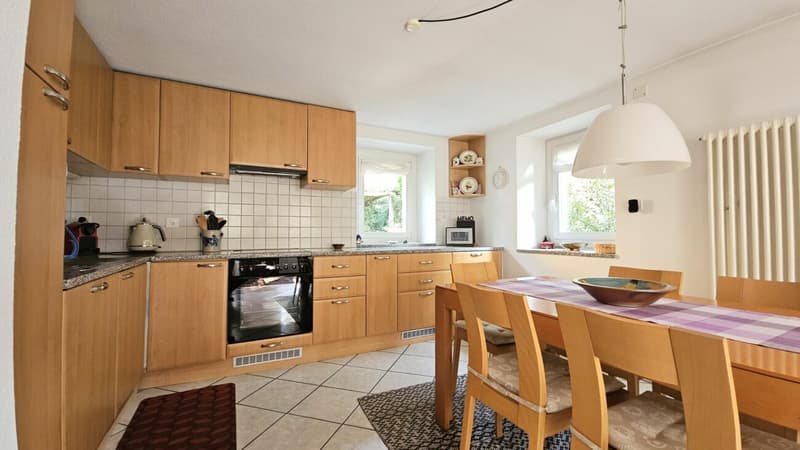 CASA UNIFAMILIARE CON CURATO GIARDINO A S.VITTORE (8)